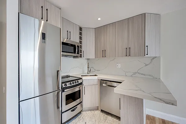 Rented by AD Real Estate Investors | media 18