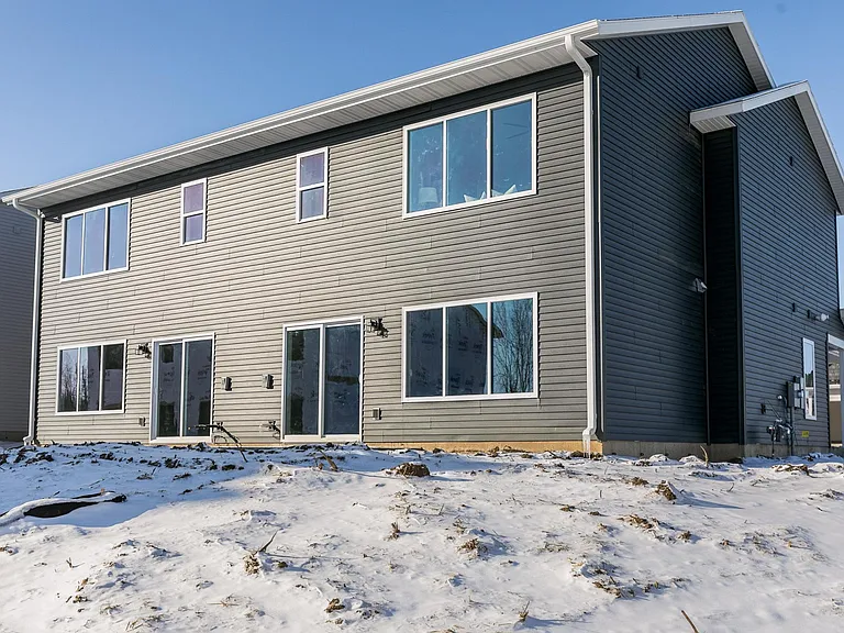 1407 Grant Ct NE #B — Photo 10