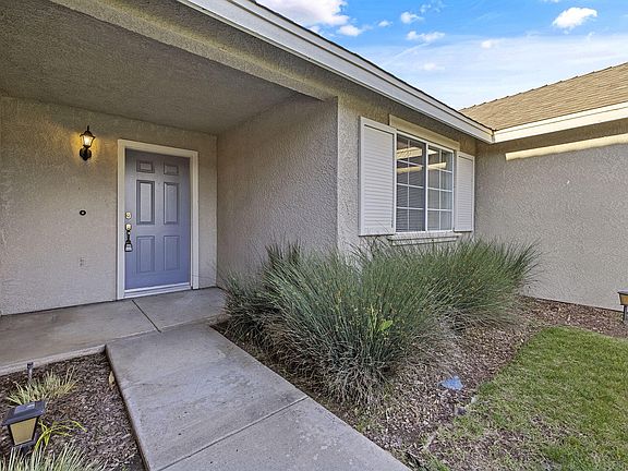 4th image of 538 W Cinnamon Avenue