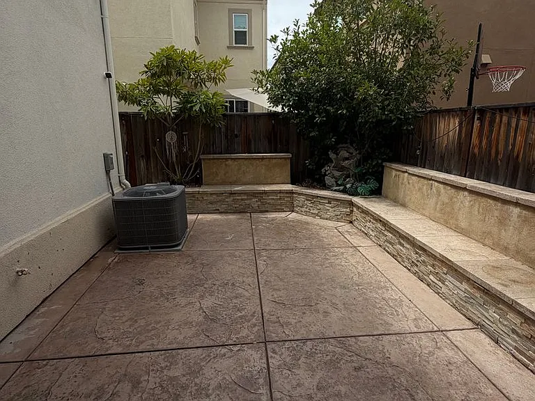 1329 Bayberry View Ln — Photo 24