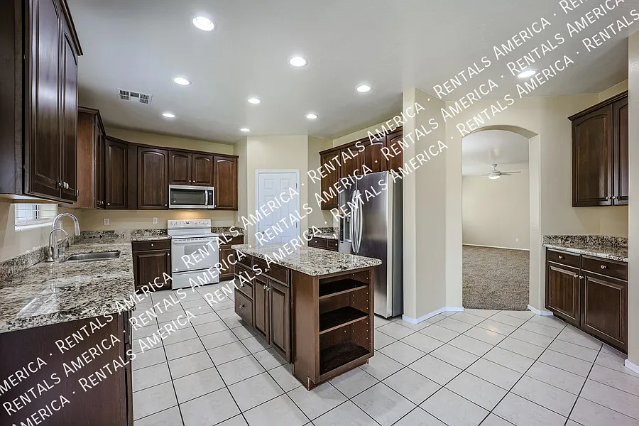 6846 W Saint Charles Ave