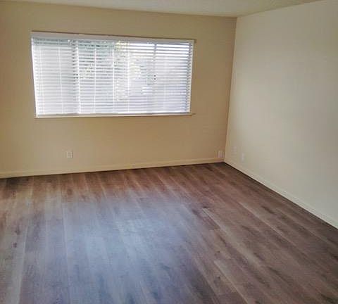 3rd image of 5960 Walerga Rd APT 4