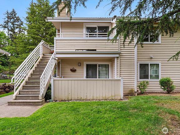 2nd image of 21303 52nd Avenue W #C-214