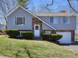 71 Hitchcock Dr, Meriden, CT 06450
