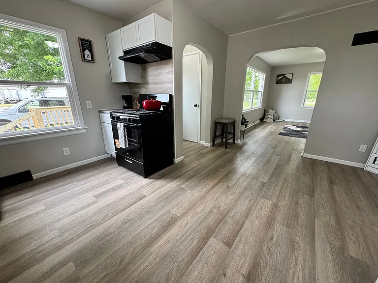4351 Texas St — Photo 3