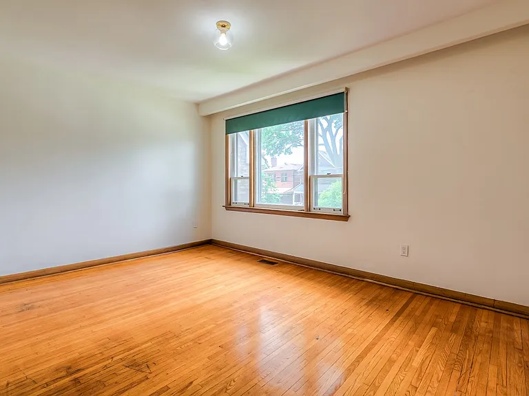 85 Greenlaw Ave — Photo 13