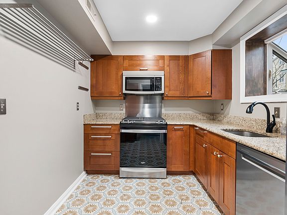 2nd image of 3742 Jason Ave #1