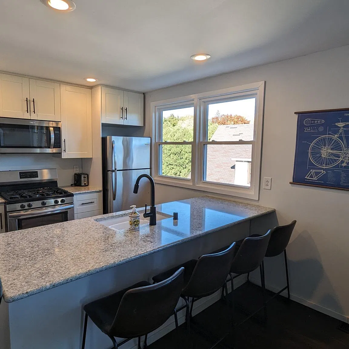 8583 N Deerwood Dr — Photo 4