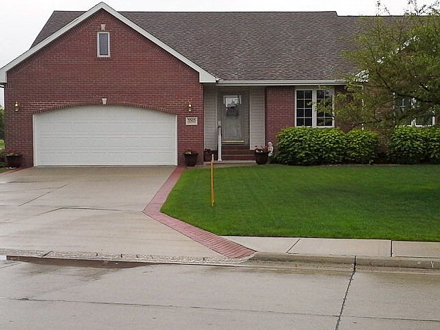 1st image of 3303 Schroeder Ave