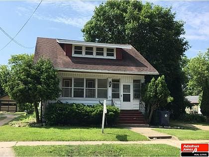 2nd image of 306 Gillett St