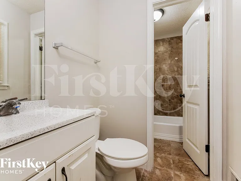 10400 E 79th Ter — Photo 14