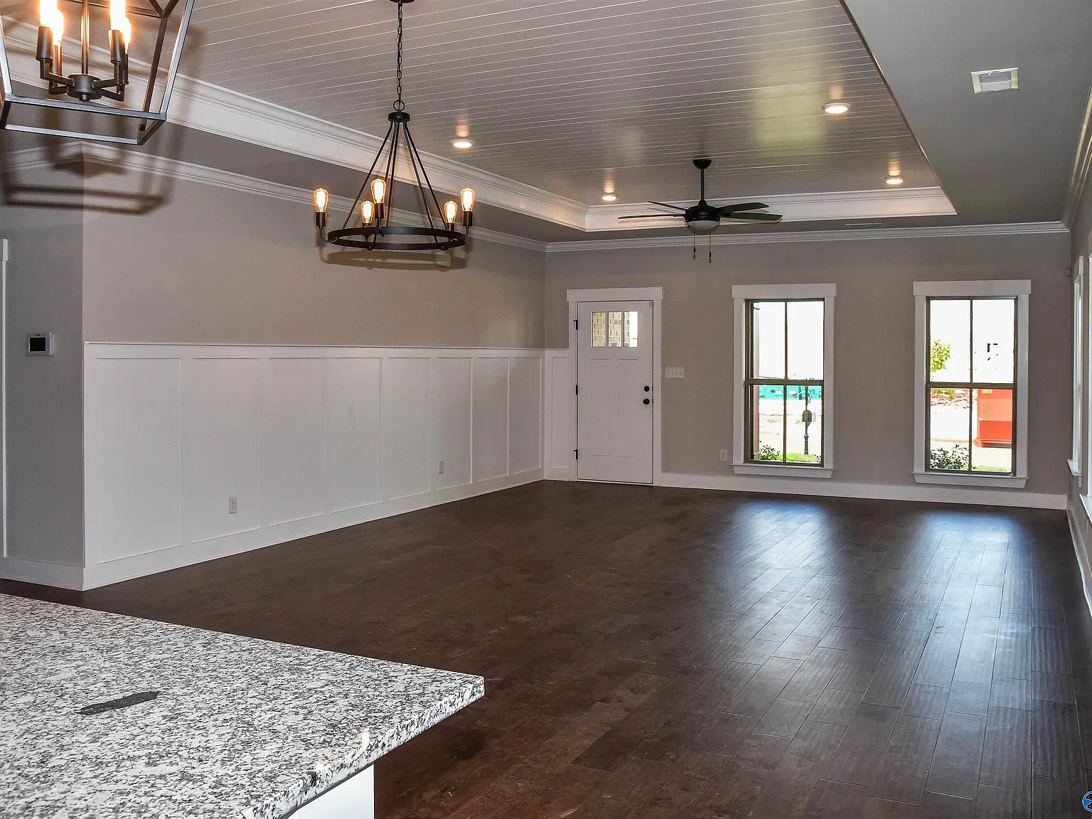 4 bed, 3.0 bath, 2104 sqft, $1,850 — Photo 3