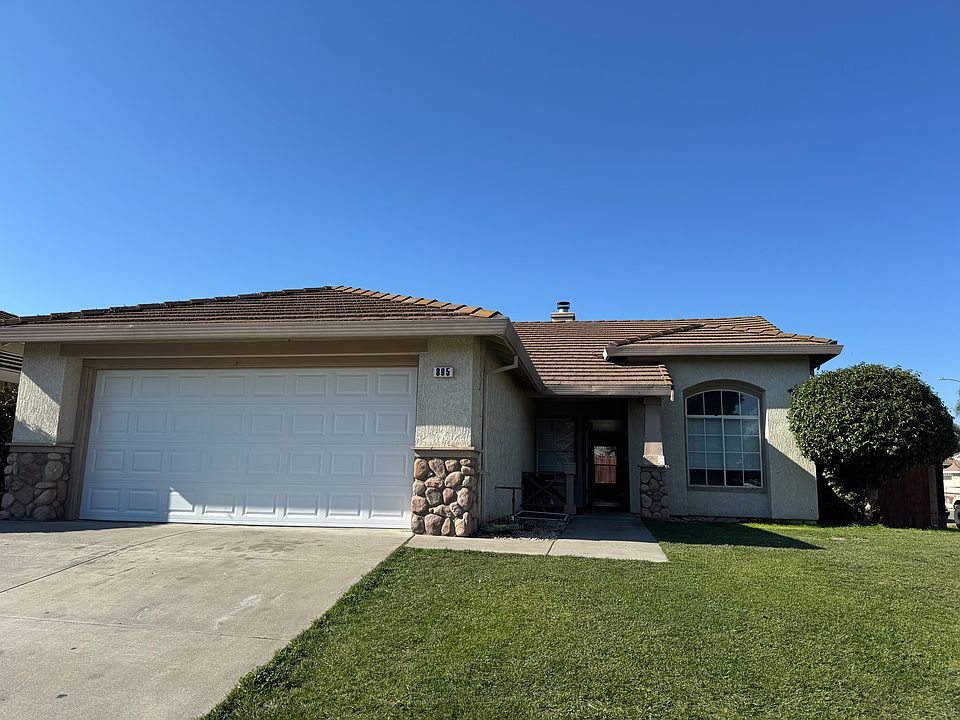 1st image of 885 Green Dr