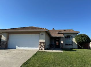 885 Green Dr, Dixon, CA 95620
