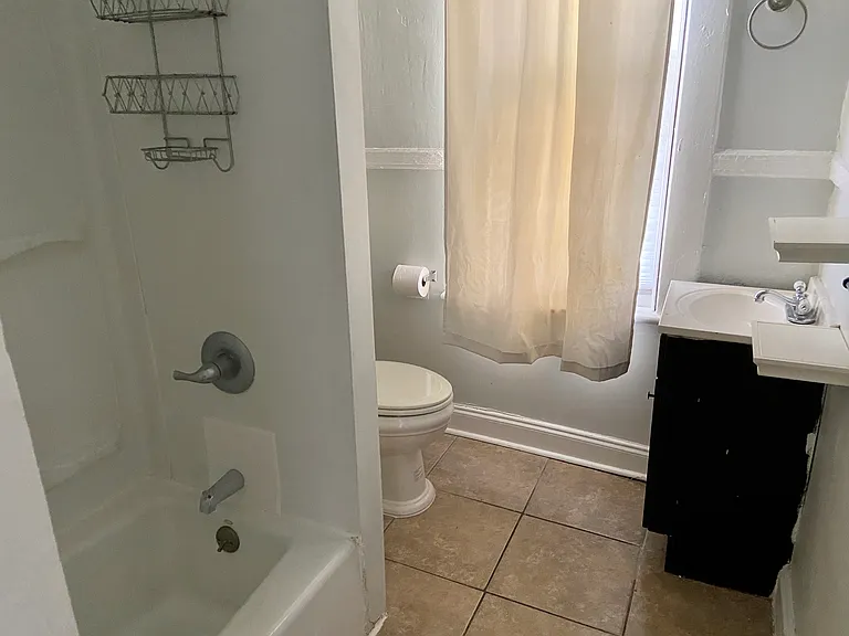 534 E Bolton St #1 — Photo 12