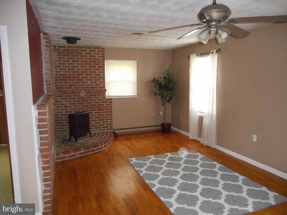 219 Apple Tree Dr, Ranson, WV 25438 Zillow