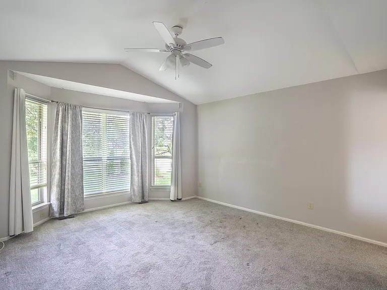 16944 Hickory Crest Dr — Photo 16
