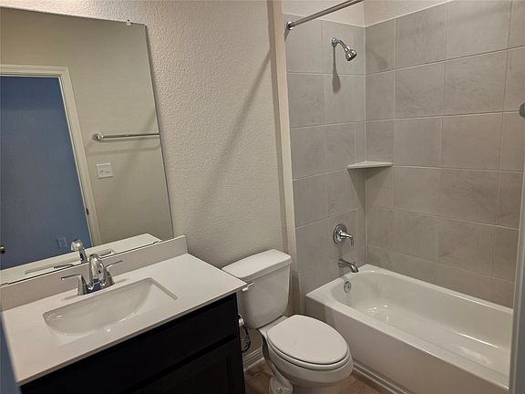 4th image of 2219 Oscar Eli Pl #2219