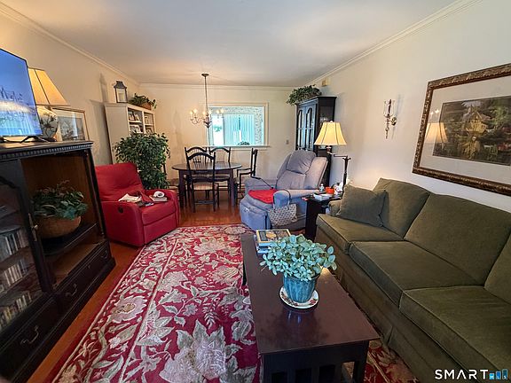 2nd image of 20 Plymouth Court #20