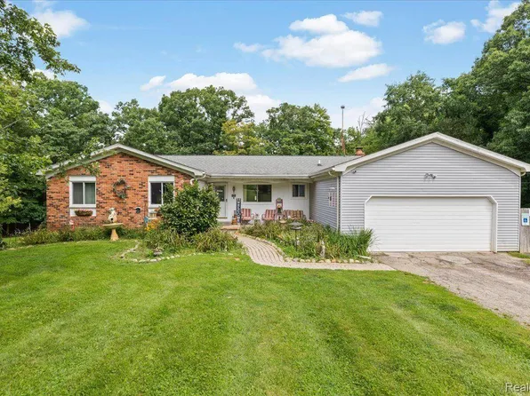 3605 Granger Rd, Ortonville, MI 48462