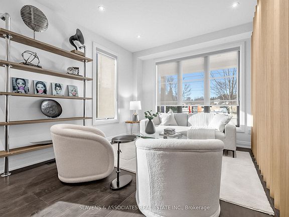 3rd image of 41 Invermay Ave