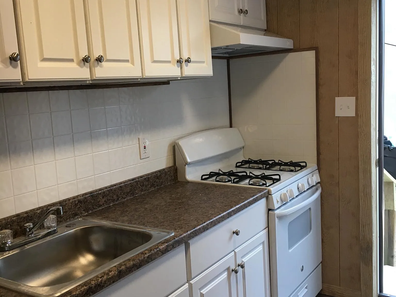 811 Market St — Photo 2