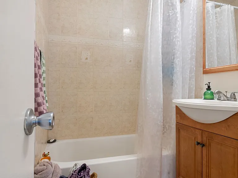 2 Larose Pl #10 — Photo 15