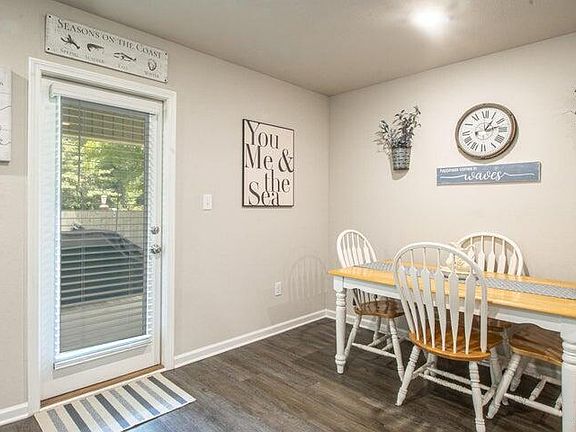 5th image of 160 Rosie Dr