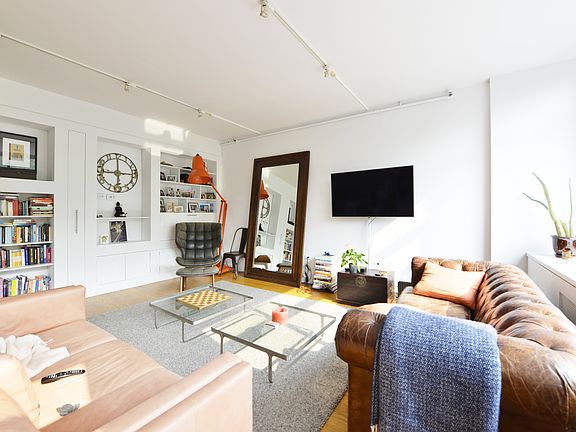2nd image of 7 Essex St APT 4