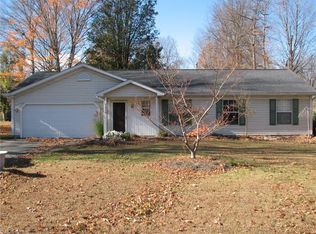 1438 Bennett Rd, Madison, OH 44057