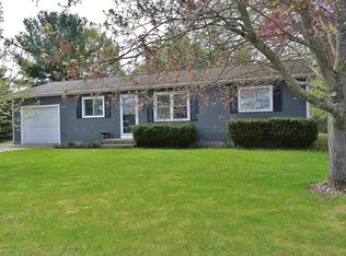 4473 N Manorwood Dr, Traverse City, MI 49685