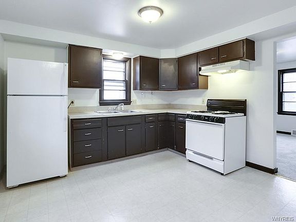 5th image of 3319 McKinley Pkwy
