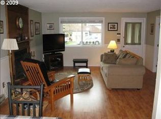 8118 SW Pine St, Portland, OR 97223