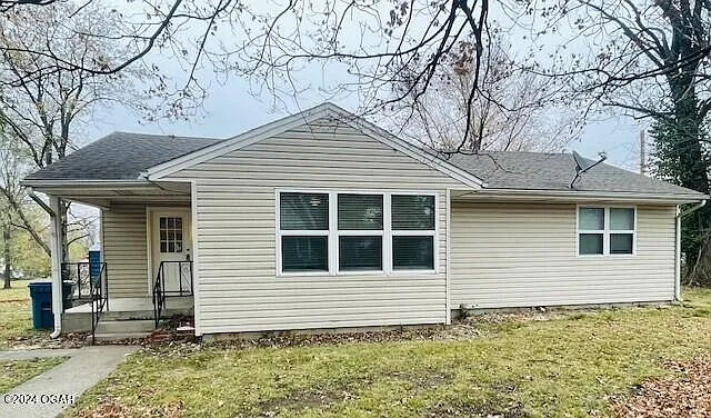 2 bed, 2.0 bath, 1779 sqft, $925 — Photo 1