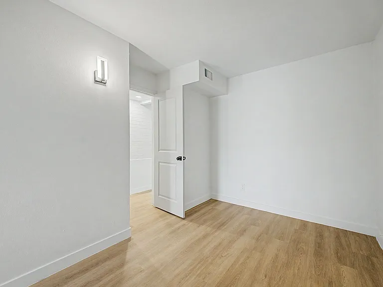CenTria Townhomes 44 — Photo 14