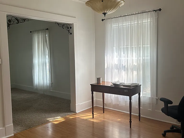 417 W Ferry St — Photo 3