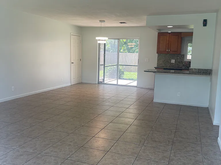 3525 Harlowe Ave — Photo 5