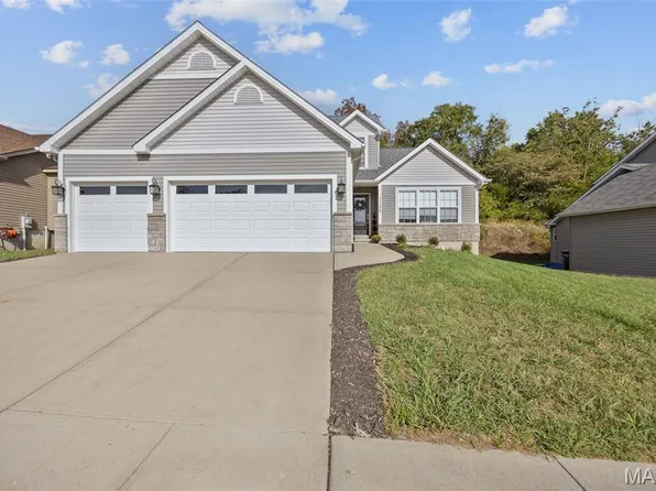 1125 Foxwood Estates Dr, Arnold, MO 63010