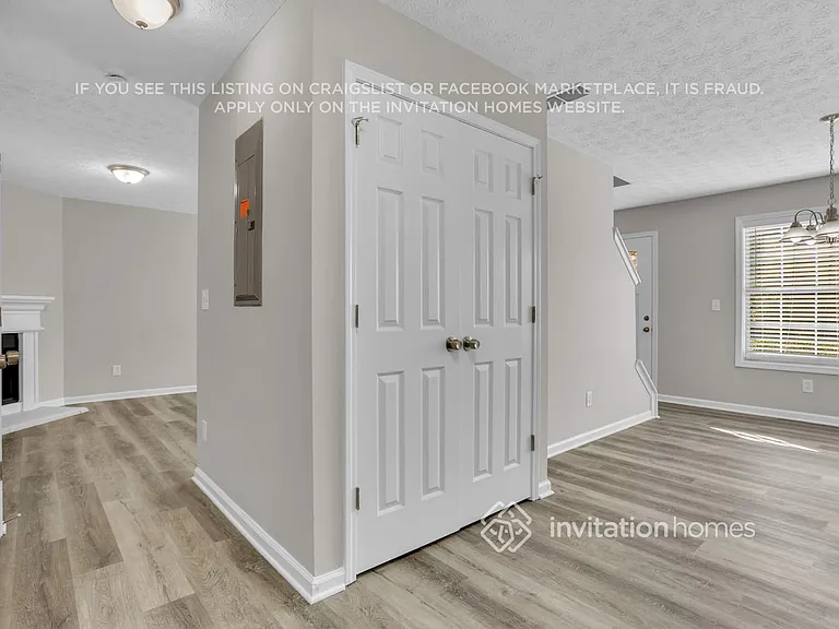 5230 Alexander St — Photo 15