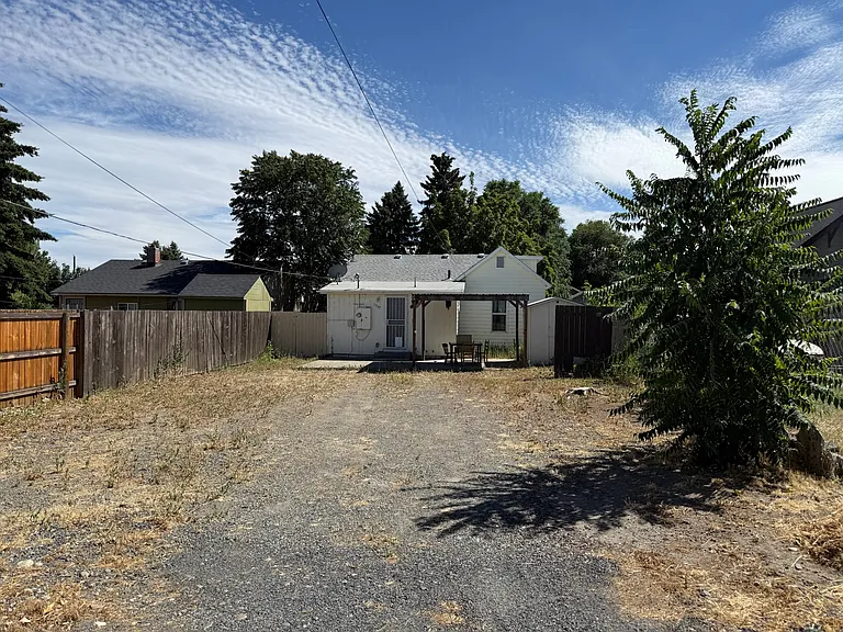 1307 Roosevelt Ave — Photo 44