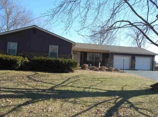 7717 Oak Hill Rd, Evansville, IN 47725