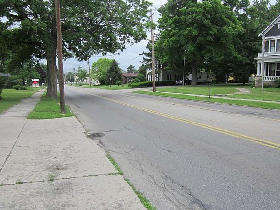 3rd image of 387 Mount Vernon Ave