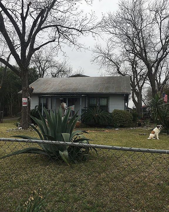  Front house 