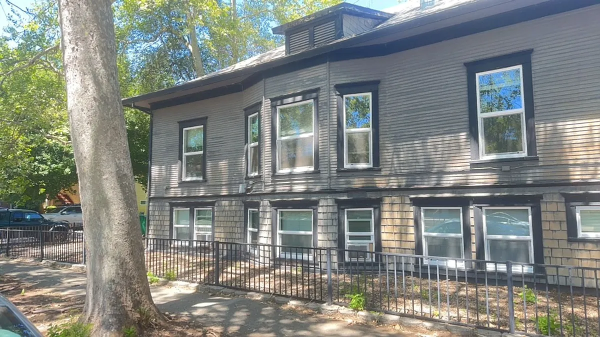 Building Photo - 745w3rd
