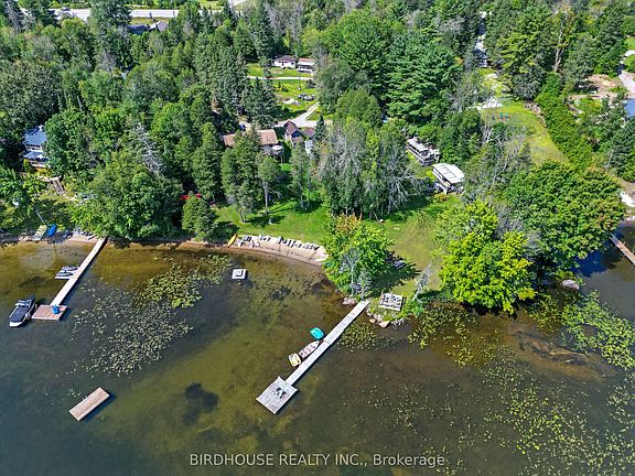 3rd image of 15 Cedar Nook Rd