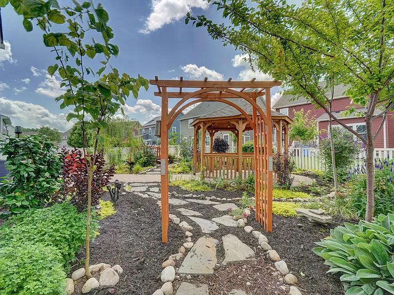 800 Corcormant Ln — Photo 35