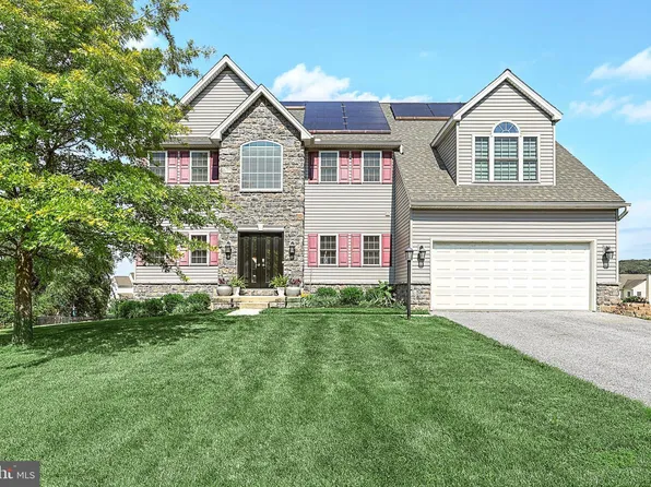 430 Palomino Dr, York, PA 17402