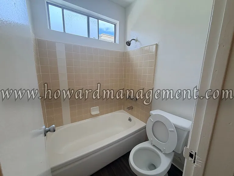 04256LI — Photo 27