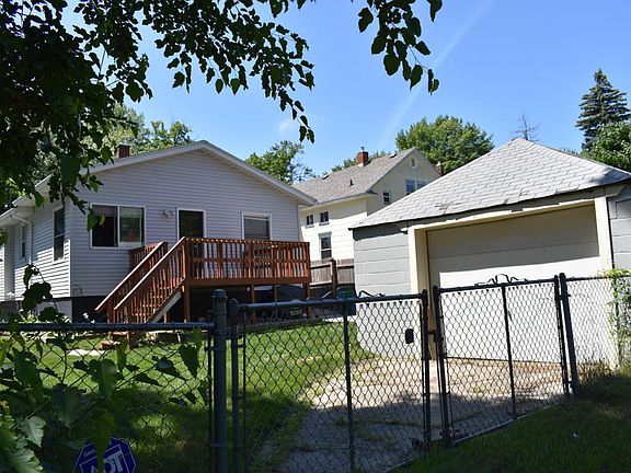 4th image of 982 W Forest Ave