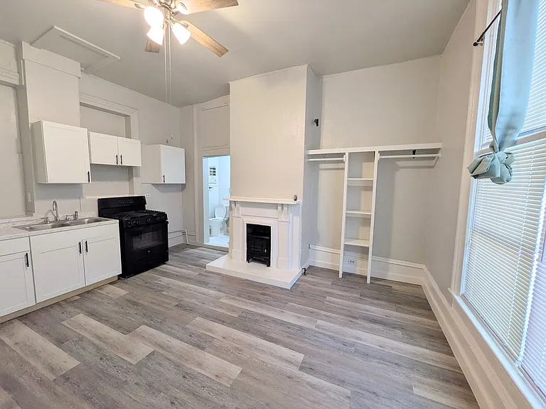 822 E Carson St #7 — Photo 4